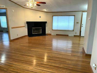 Photo 4 of 23 of home located at 509 Maureen Court Lynwood, IL 60411