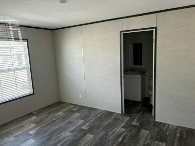 Photo 4 of 6 of home located at 10201 W Beaver St #287 Jacksonville, FL 32220