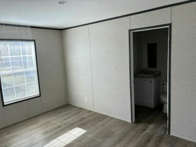 Photo 5 of 6 of home located at 10201 W Beaver St #284 Jacksonville, FL 32220