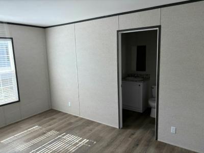 Photo 5 of 6 of home located at 10201 W Beaver St #283 Jacksonville, FL 32220