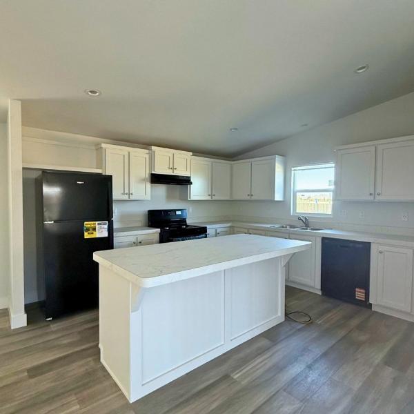 2025 Fleetwood 24483E Mobile Home