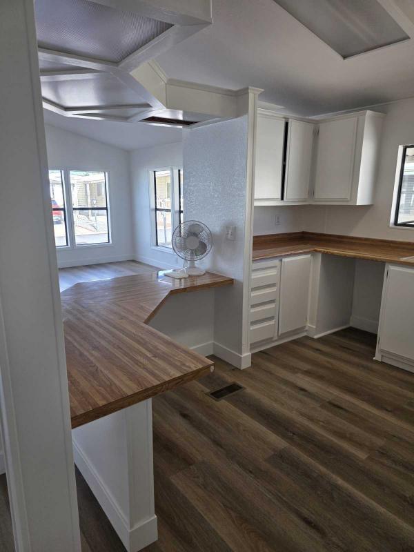 1987 Goldenwest  Mobile Home