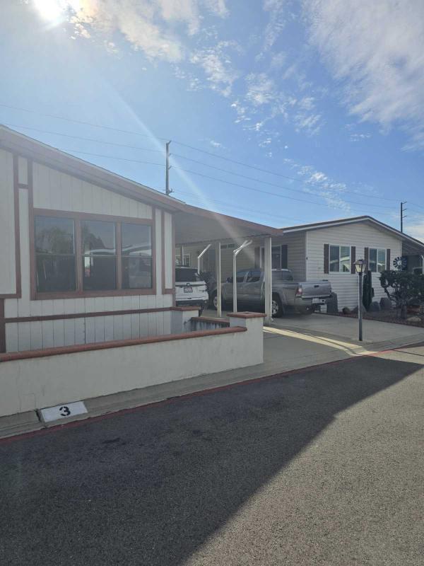 1987 Goldenwest  Mobile Home