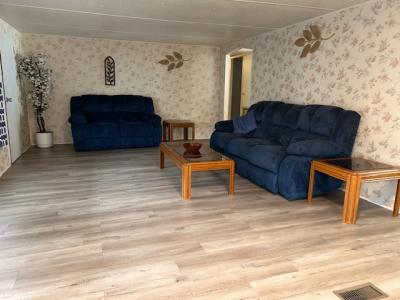 Photo 5 of 8 of home located at 1115 Fountainview Lake Dr Lakeland, FL 33809