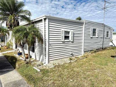 Photo 5 of 24 of home located at 2505 East Bay Dr. Largo, FL 33771