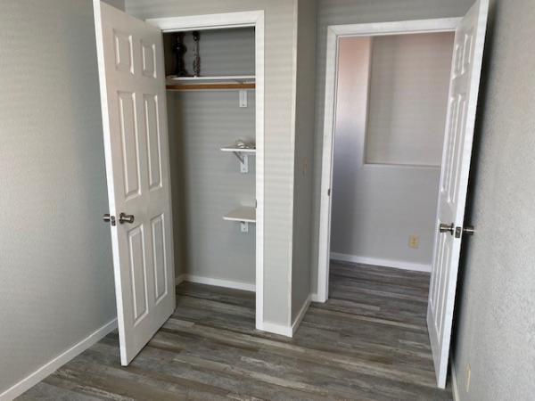 1990 Skyline Manufactured Home