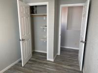 1990 Skyline Manufactured Home