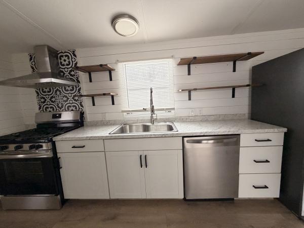 1995 Redman UNK Mobile Home