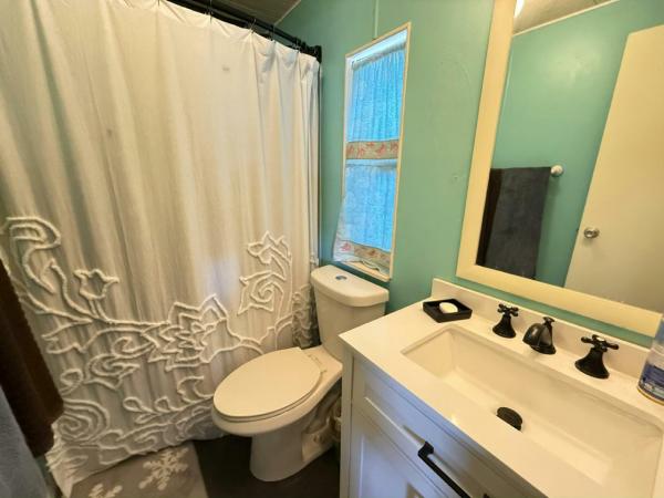 1985 Barrington Fleetwood Manufactured Home