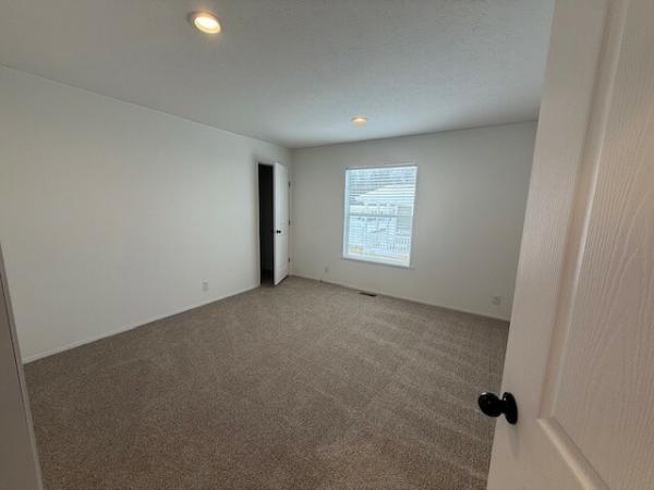 2025 Champion RAPB2856H32173 Mobile Home