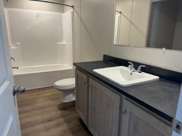 2025 clayton 95CCS28523AH26 Mobile Home