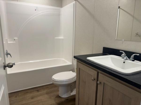 2025 clayton 95CCS28523AH26 Mobile Home