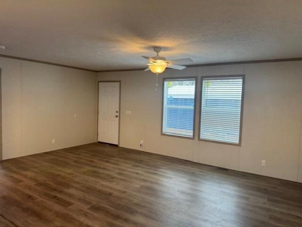 2025 clayton 95CCS28523AH26 Mobile Home