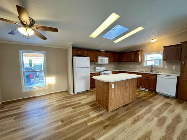 1998 Four Seasons ab Mobile Home