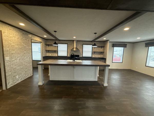 2022 Clayton 189 95AMF30603BH22  Home