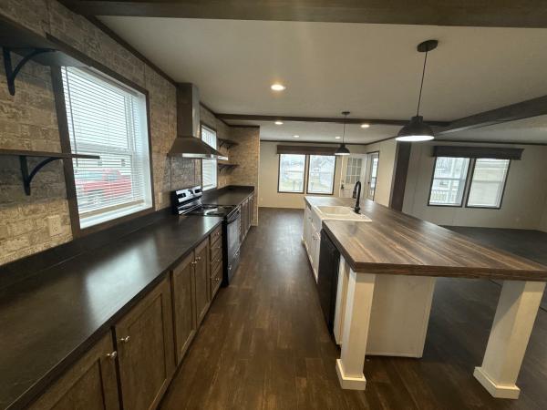 2022 Clayton 189 95AMF30603BH22  Home