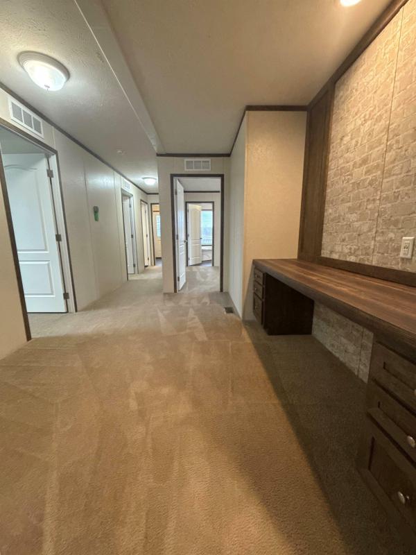 2022 Clayton 189 95AMF30603BH22  Home