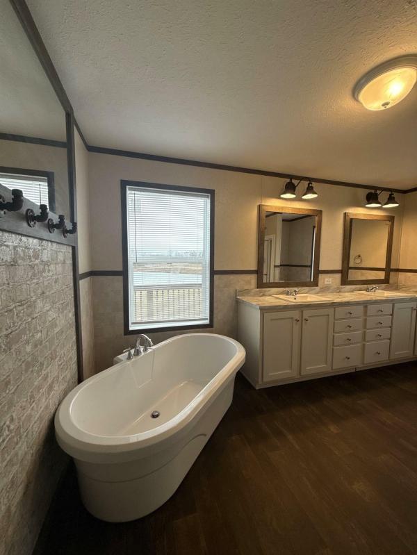 2022 Clayton 189 95AMF30603BH22  Home