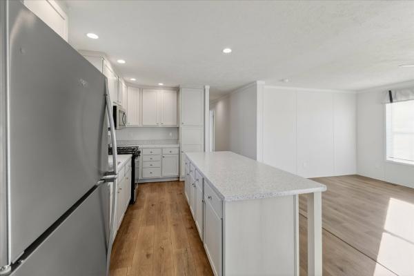 2025 Fairmont 430LE24603A  Home