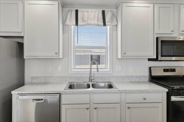 2025 Fairmont 430LE24603A  Home