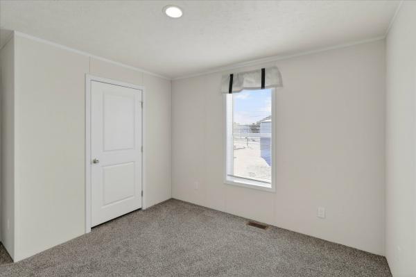 2025 Fairmont 430LE24603A  Home