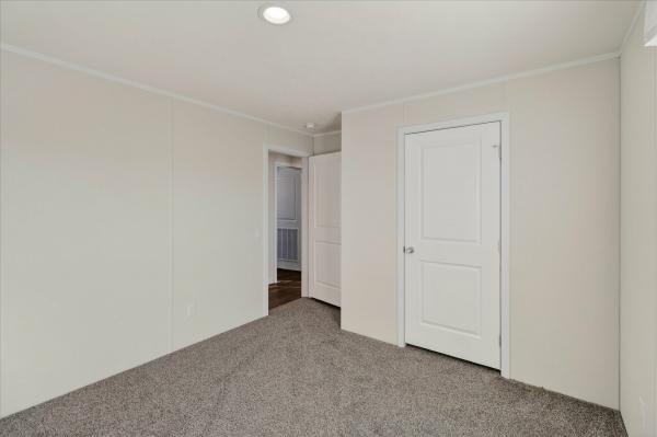 2025 Fairmont 430LE24603A  Home