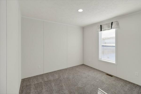 2025 Fairmont 430LE24603A  Home