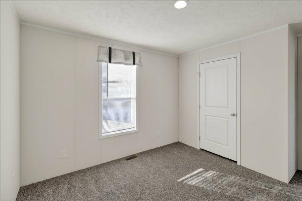 2025 Fairmont 430LE24603A  Home