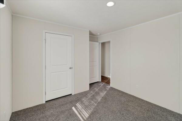 2025 Fairmont 430LE24603A  Home