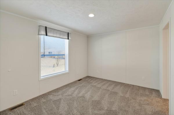 2025 Fairmont 430LE24603A  Home