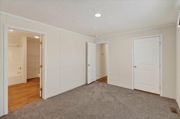 2025 Fairmont 430LE24603A  Home