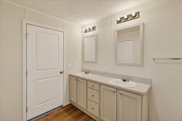 2025 Fairmont 430LE24603A  Home