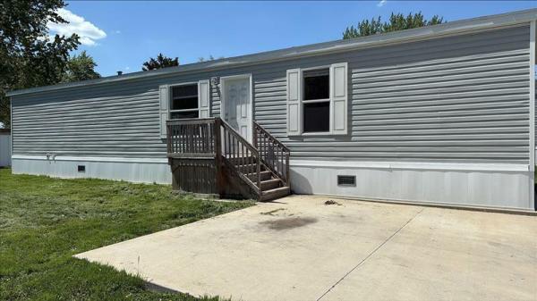 Photo 2 of 2 of home located at 215 Vermillion Est Pontiac, IL 61764