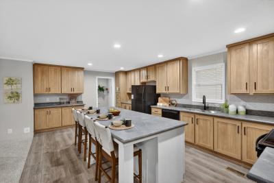 Redman Homes Paramount 2856H32174 Silverton Mobile Home Floor Plan