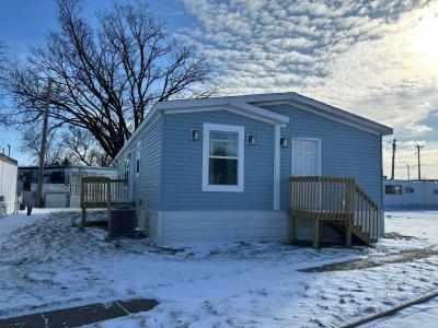 Photo 4 of 19 of home located at 725 S 12th St #223 Bismarck, ND 58504