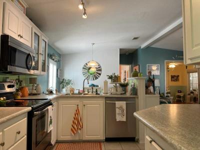 Photo 3 of 29 of home located at 283 Gardenia Lane Parrish, FL 34219