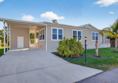 Photo 2 of 20 of home located at 12116 SW County Road 769 #28 Lake Suzy, FL 34269