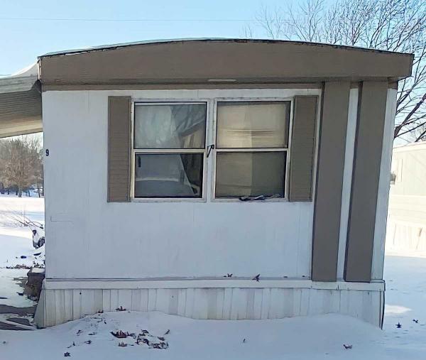 Photo 1 of 2 of home located at 777 E Yerby St #9 Marshall, MO 65340