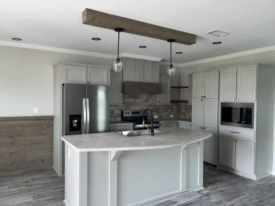 Photo 5 of 13 of home located at 24300 Airport Road, Site #2 Punta Gorda, FL 33950