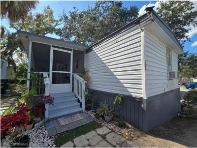 Mobile Home at 8518 Gibsonton Dr, Lot 102 Gibsonton, FL 33534
