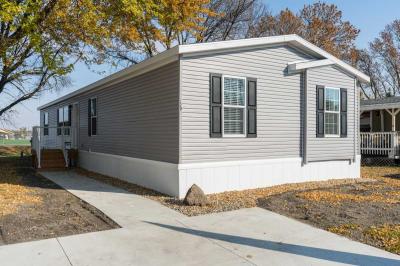 Mobile Home at 120 Kingsway Dr North Mankato, MN 56003