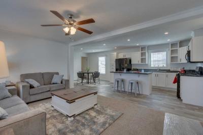 Photo 2 of 8 of home located at 120 Kingsway Dr North Mankato, MN 56003