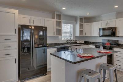 Photo 4 of 8 of home located at 120 Kingsway Dr North Mankato, MN 56003