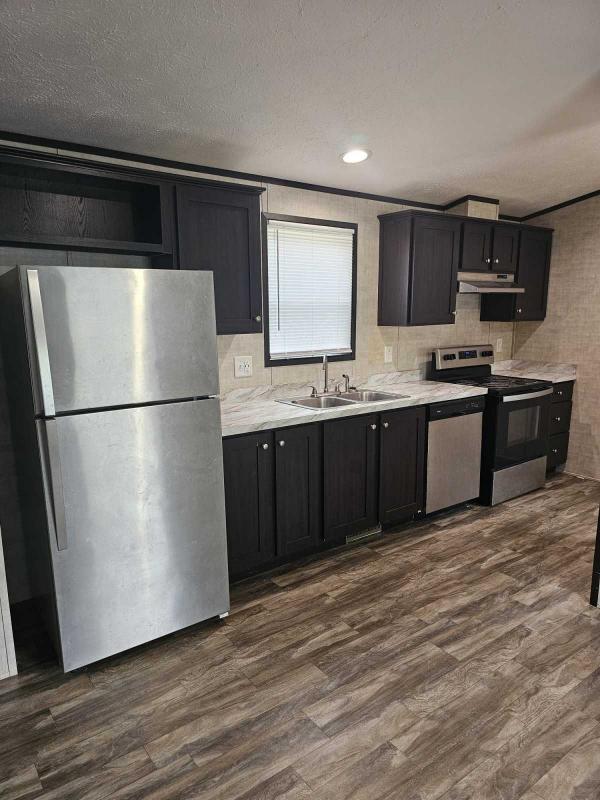 2000 Modern Homes Mobile Home For Sale