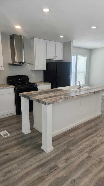 Mobile Home at 2201 E Macarthur Rd Wichita, KS 67216