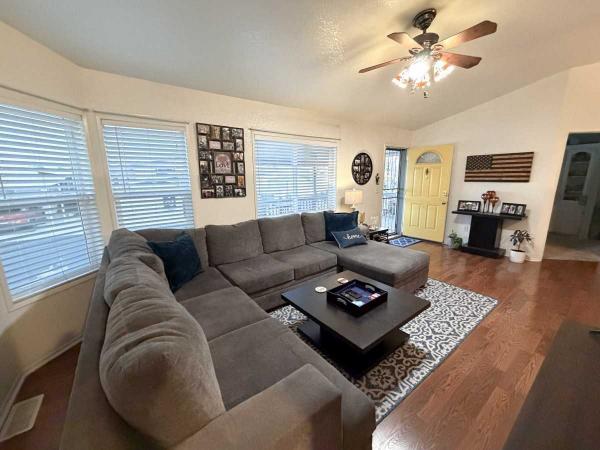 2005 Hallmark Manufactured Home