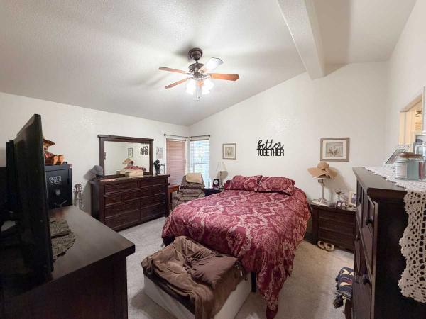 2005 Hallmark Manufactured Home