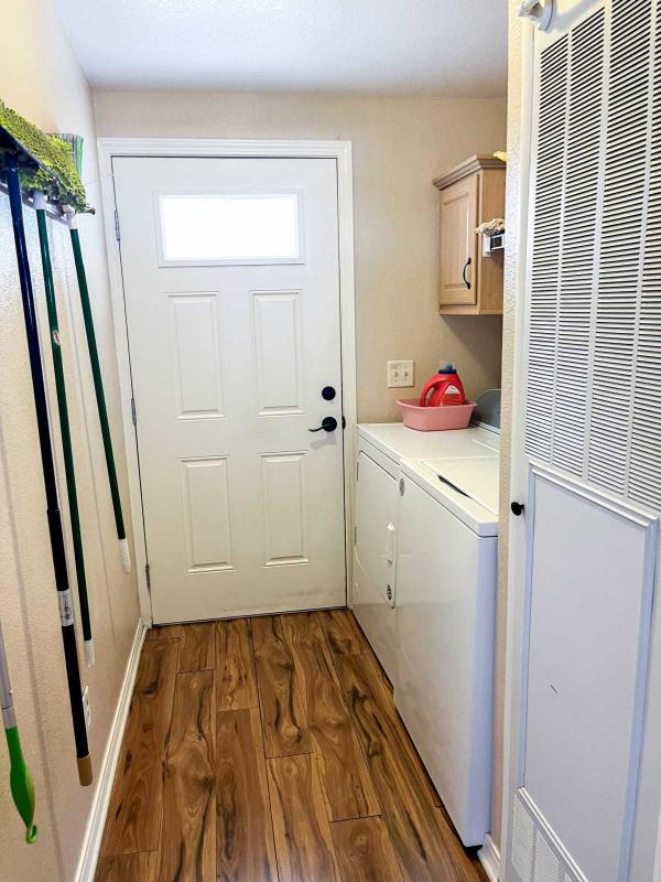 2002 Skyline Manufactured Home