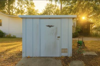 Photo 5 of 17 of home located at 6900 Ulmerton Rd Largo, FL 33771