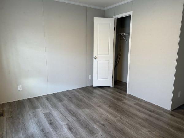 2022 Champion RFN1460902 Mobile Home